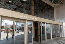 堀尾跡公園を目指す前に、江南市歴史民俗資料館に立ち寄ってみます。