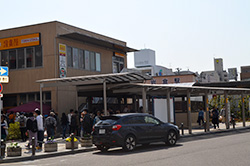 まつり会場を抜けて、岩倉駅から帰途につきます。参加されたみなさま、お疲れ様でした。